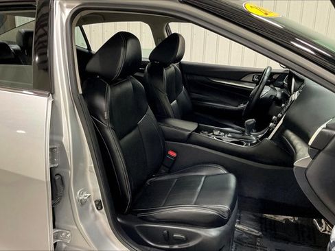 Used 2023 Nissan Maxima SV w/ Floor Mat Group image 7