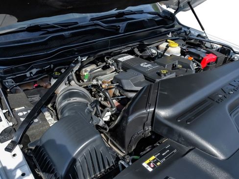 Used 2022 RAM 3500 Tradesman w/ Chrome Appearance Group image 58