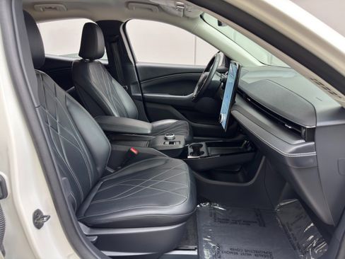 Used 2024 Ford Mustang Mach-E Select w/ Comfort Package Lite image 14