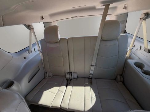 Used 2015 Cadillac Escalade ESV Premium image 13