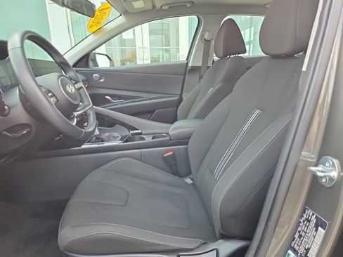 Used 2024 Hyundai Elantra SEL w/ Convenience Package image 20