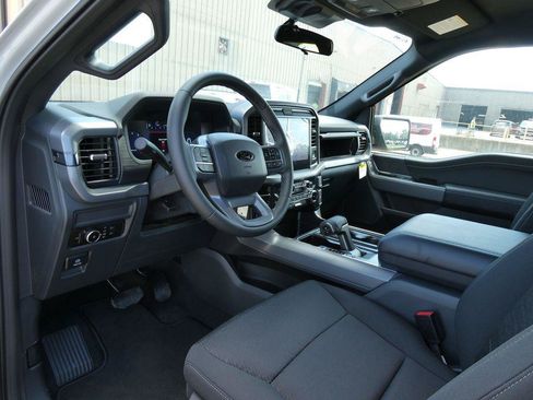 New 2026 Ford F150 XLT w/ XLT Black Appearance Package AWD/4WD image 16
