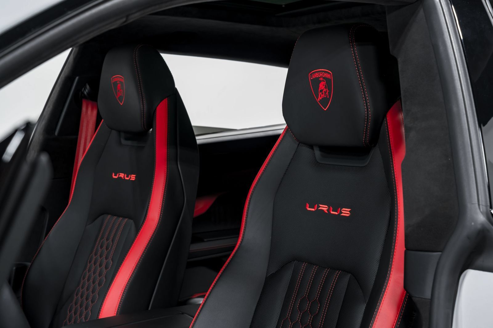 Used 2023 Lamborghini Urus S AWD/4WD image 21