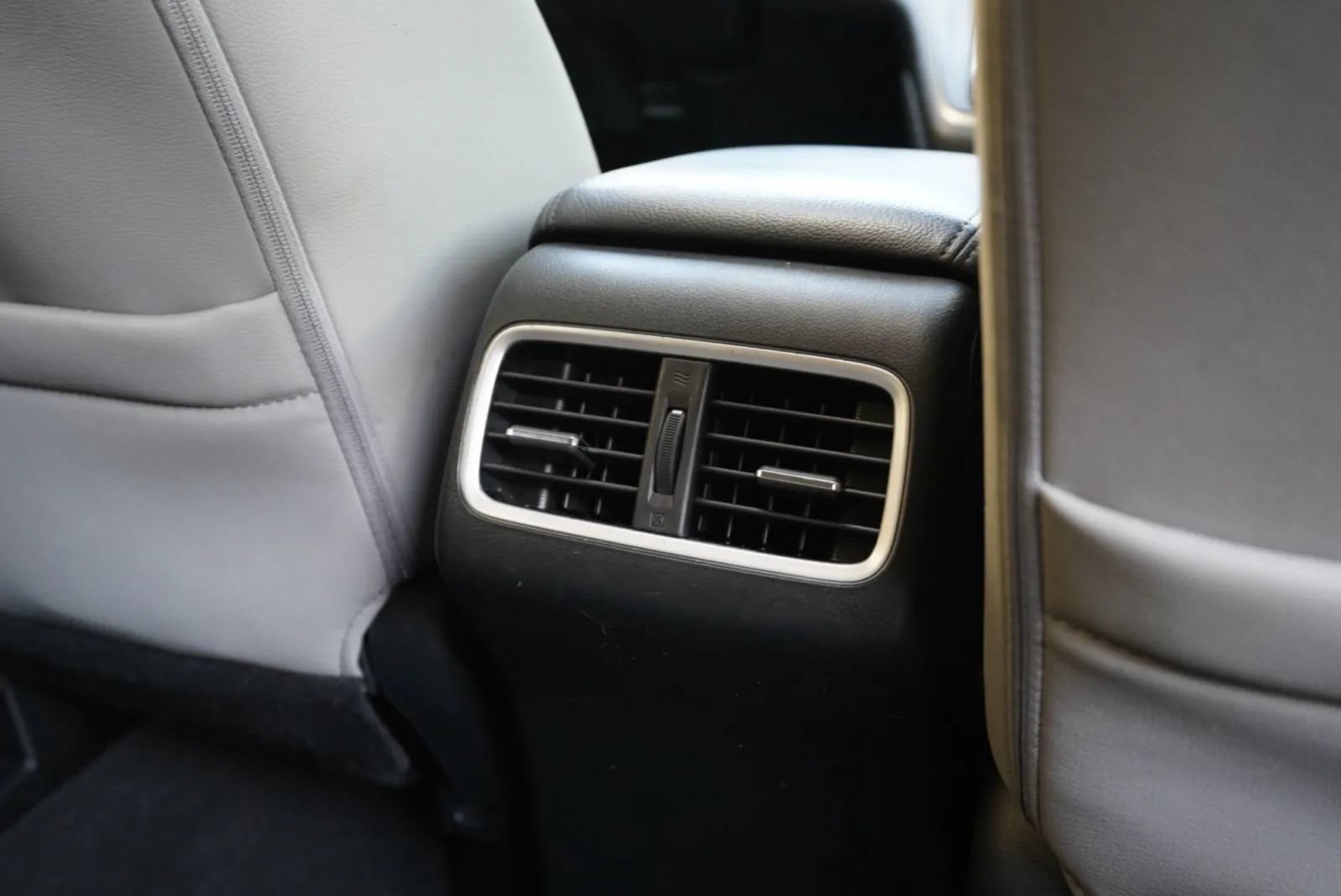 Used 2016 Honda CR-V Touring image 32