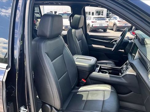 Used 2023 GMC Yukon Denali w/ Max Trailering Package AWD/4WD image 30