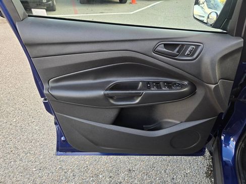 Used 2015 Ford Escape S FWD image 20