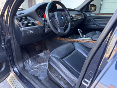 Used 2010 BMW X5 xDrive30i image 13