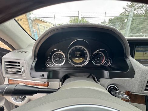 Used 2012 Mercedes-Benz E 350 Cabriolet image 33