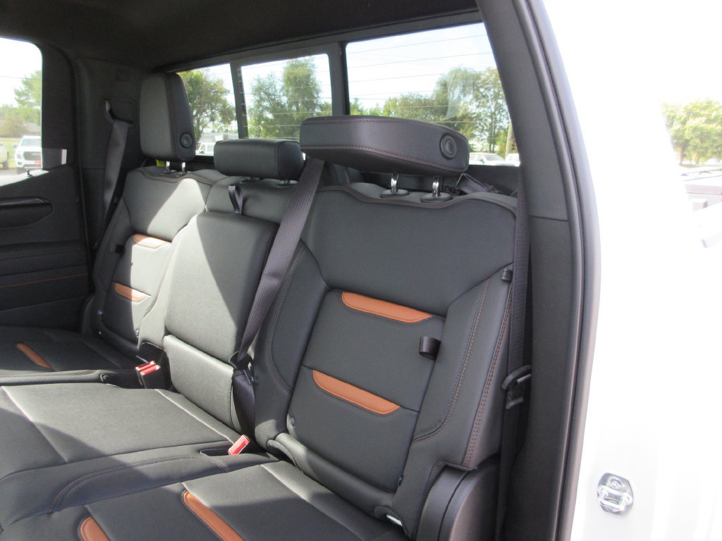 New 2026 GMC Sierra 1500 AT4 w/ AT4 Premium Package AWD/4WD image 13