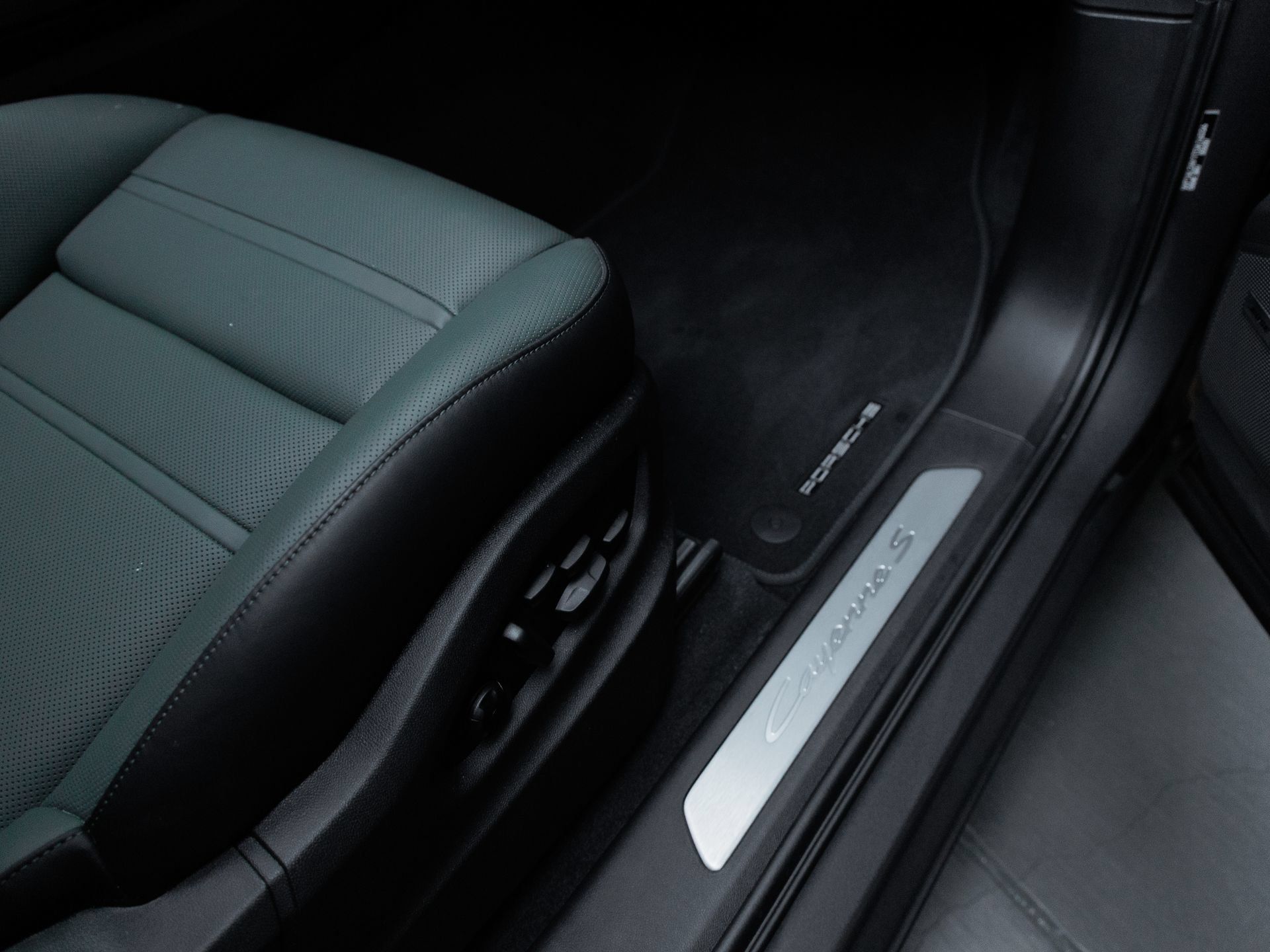 Certified 2026 Porsche Cayenne S AWD/4WD image 39