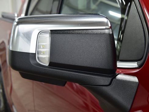 Used 2022 Chevrolet Silverado 1500 High Country image 14