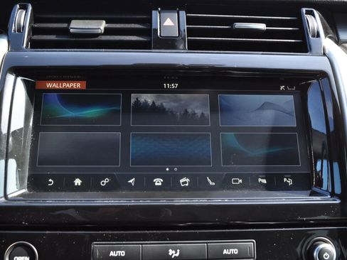 Used 2019 Land Rover Discovery HSE image 14