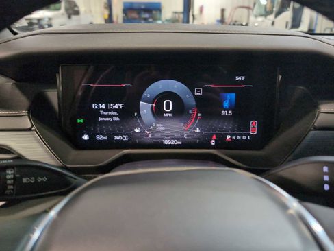 Used 2025 GMC Acadia Elevation image 11