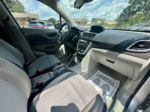 Used 2014 Buick Encore FWD image 19