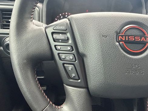 Used 2023 Nissan Titan PRO-4X w/ Pro-4x Convenience Package AWD/4WD image 17