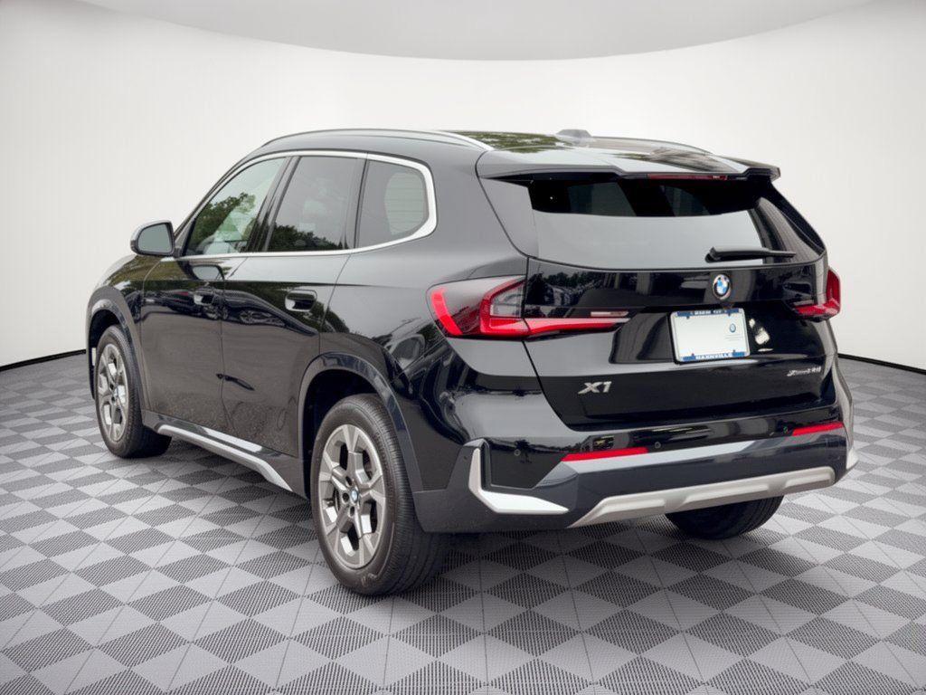 Used 2024 BMW X1 xDrive28i w/ Convenience Package AWD/4WD image 3