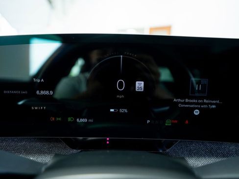 Used 2024 Lucid Air Touring image 35