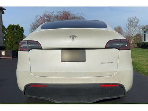 Used 2020 Tesla Model Y Long Range image 4