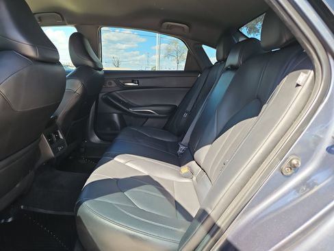 Used 2022 Toyota Avalon XLE image 14
