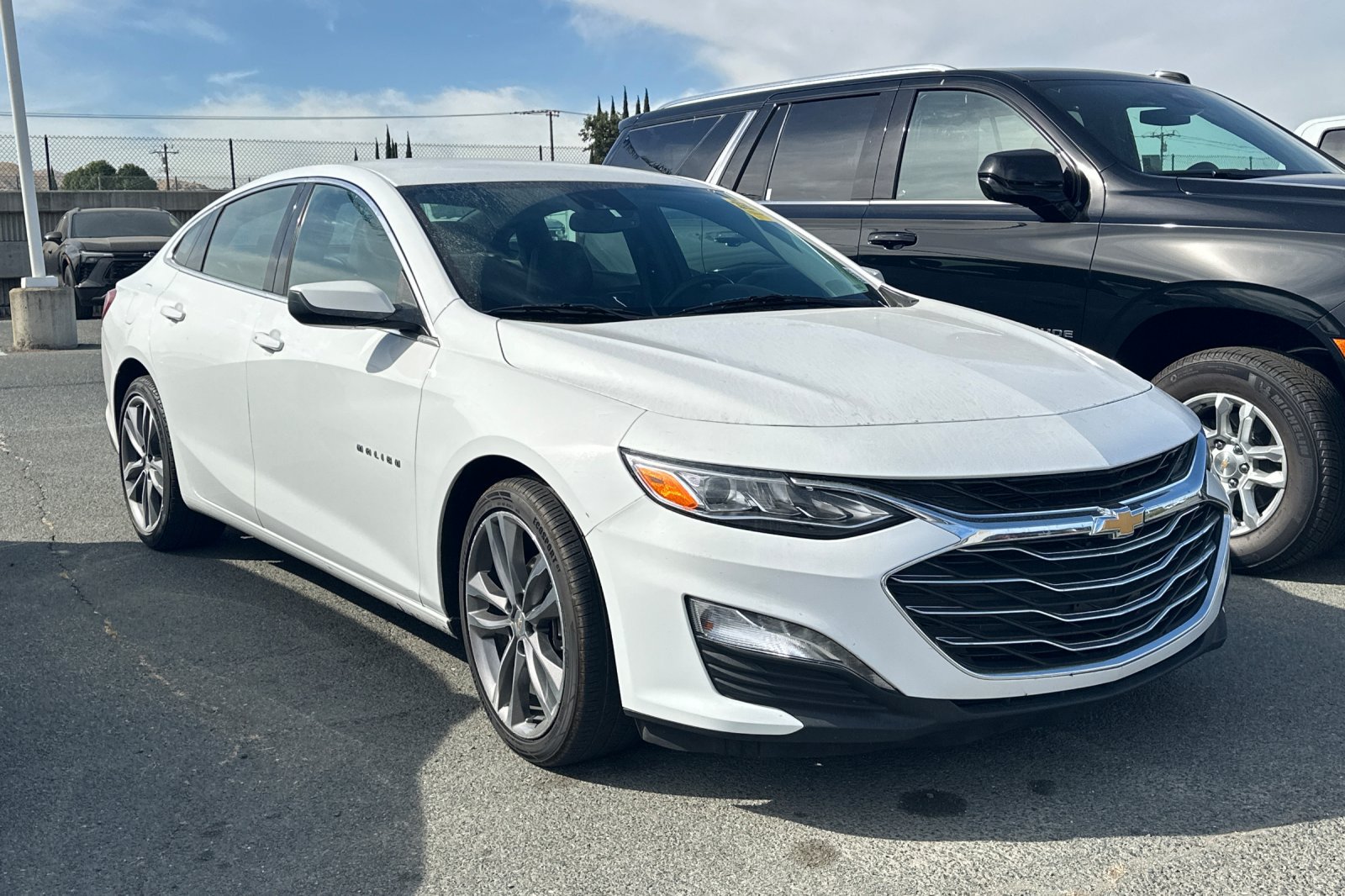 Used 2024 Chevrolet Malibu LT FWD image 2