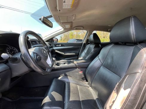 Used 2018 Nissan Maxima 3.5 SV FWD image 16