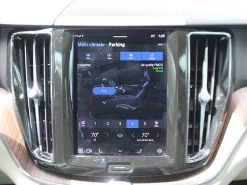 Used 2022 Volvo XC60 T8 Inscription Expression w/ Advanced Package image 20