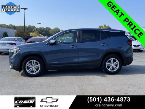 Used 2024 GMC Terrain SLE image 4