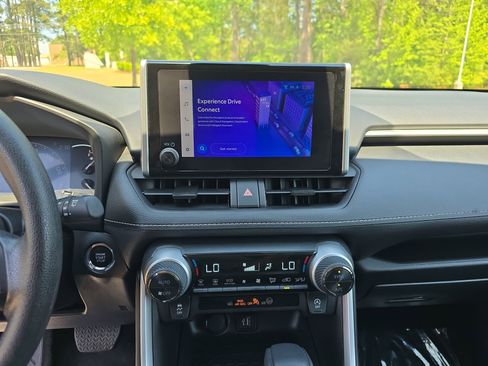 Used 2024 Toyota RAV4 XLE image 21