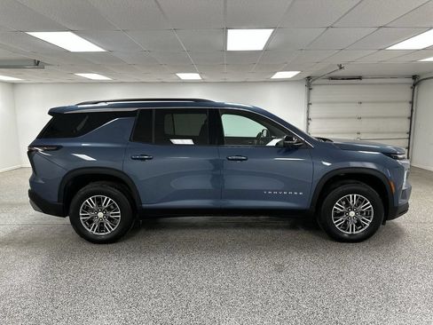 Used 2024 Chevrolet Traverse LT w/ LPO, Floor Liner Package AWD/4WD image 9