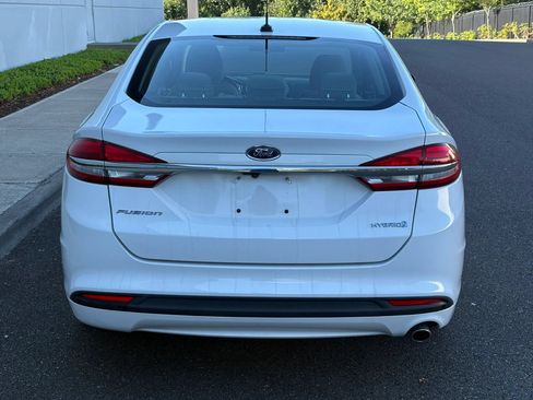 Used 2018 Ford Fusion S FWD image 5