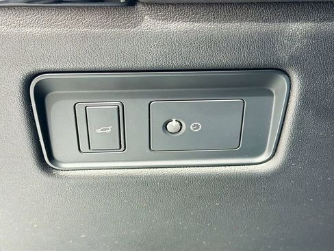 Used 2019 Land Rover Range Rover HSE image 34