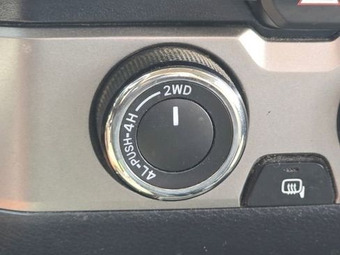 Used 2021 Toyota Tacoma SR AWD/4WD image 14