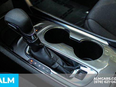 Used 2025 Chevrolet Malibu LT FWD image 35