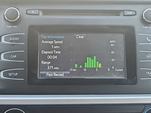 Used 2019 Toyota Highlander LE image 19