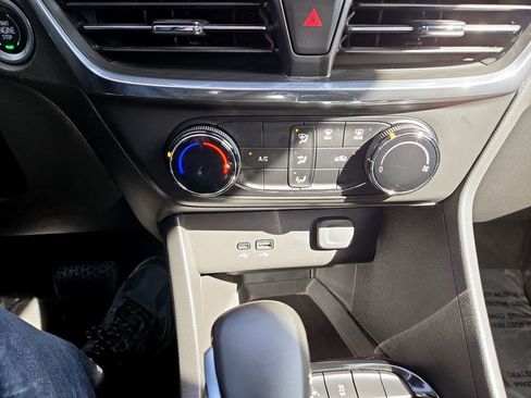 Used 2025 Buick Encore GX Preferred image 26