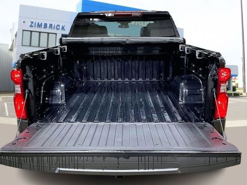 Certified 2024 Chevrolet Silverado 1500 LT w/ Z71 Off-Road Package image 7