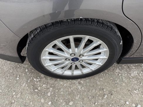 Used 2013 Ford C-MAX SE image 11