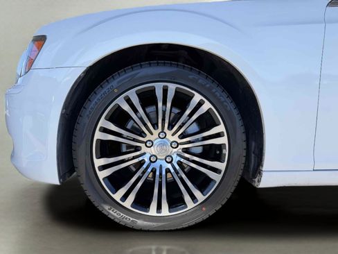 Used 2013 Chrysler 300 S RWD image 26