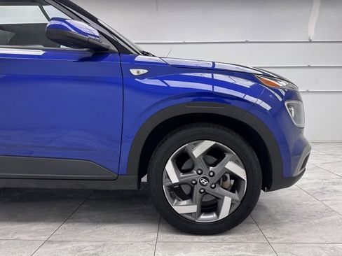 Used 2022 Hyundai Venue Limited w/ Cargo Package image 11