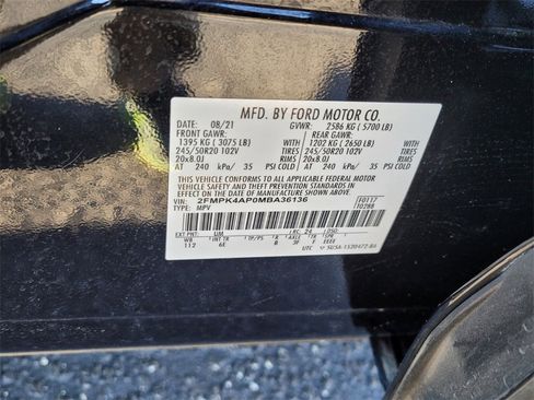 Used 2021 Ford Edge ST image 17