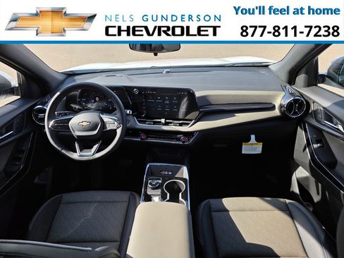 New 2026 Chevrolet Equinox LT w/ Convenience Package II AWD/4WD image 14
