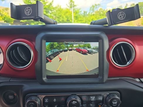 Used 2023 Jeep Wrangler Unlimited Rubicon w/ Xtreme 35 Tire Package AWD/4WD image 26