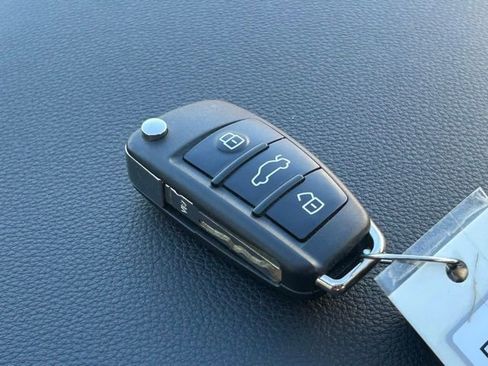 Used 2021 Audi Q3 2.0T Premium w/ Convenience Package image 17