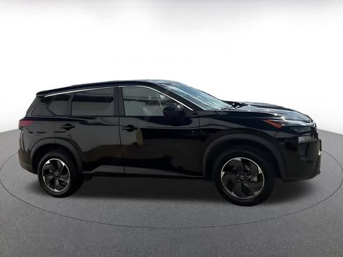 Used 2025 Nissan Rogue SV AWD/4WD image 8