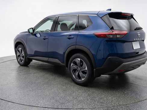 Used 2025 Nissan Rogue SV image 6