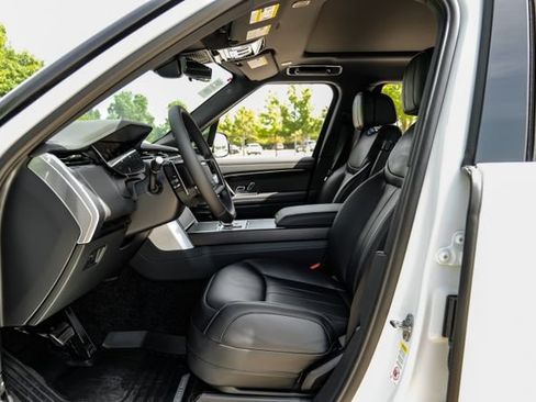 New 2026 Land Rover Range Rover Long Wheelbase SE AWD/4WD image 4