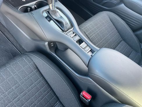 Certified 2026 Honda HR-V LX image 19