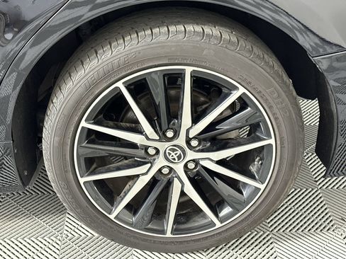 Used 2021 Toyota Camry SE FWD image 10