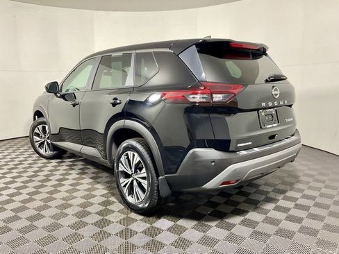 Used 2023 Nissan Rogue SV image 9