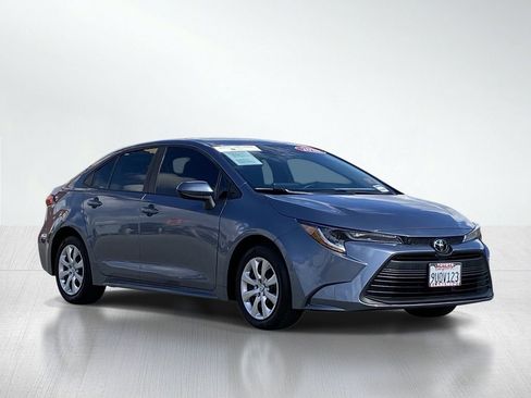Certified 2025 Toyota Corolla LE image 8